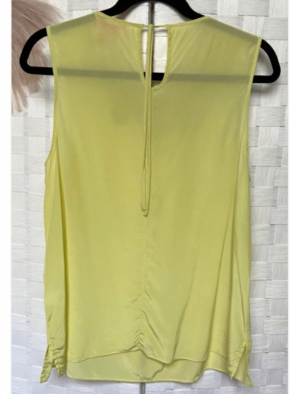 Lilly Pulitzer 100% Silk Yellow Sleeveless Embellished Camisole Top Size L - Picture 6 of 6
